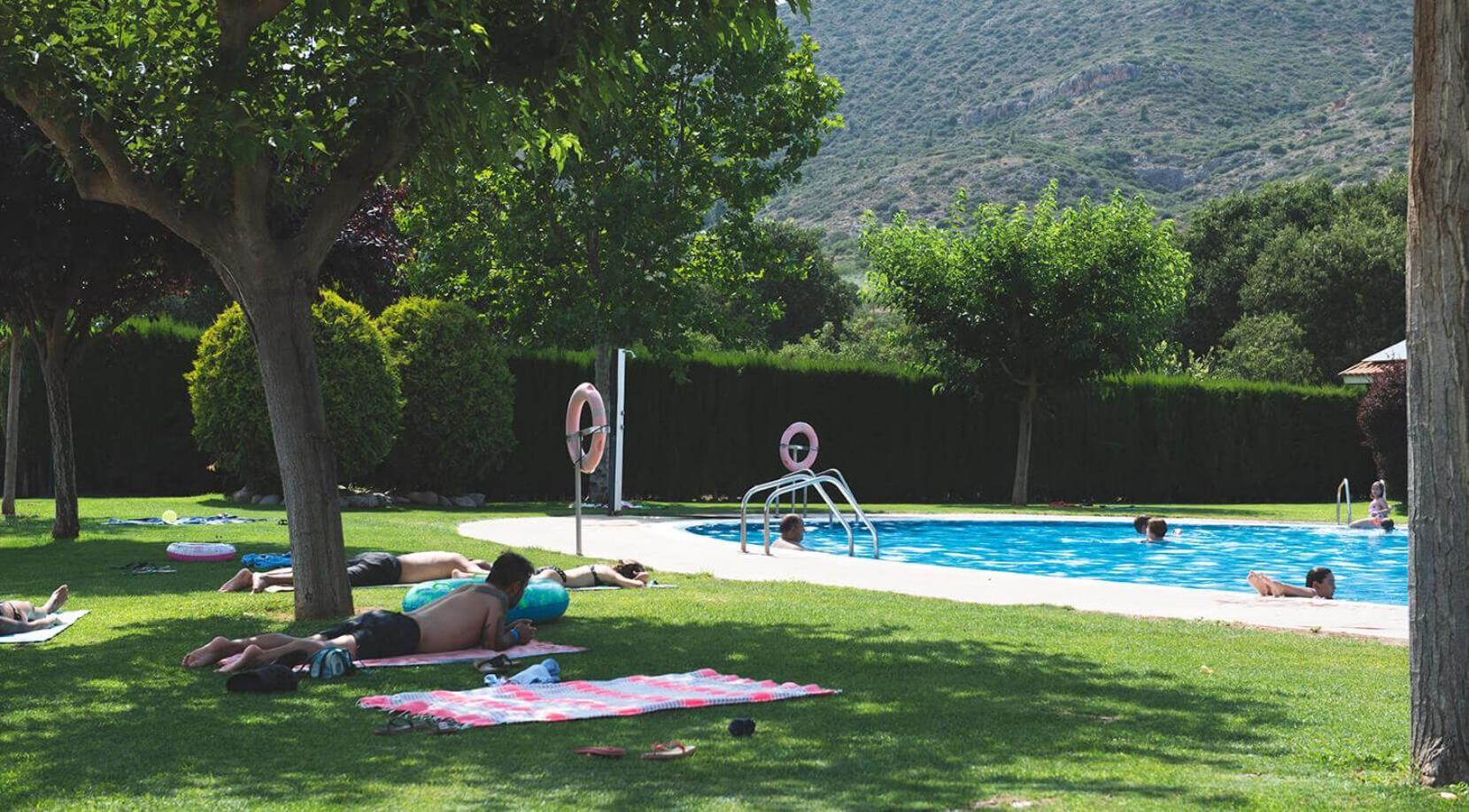 La Noguera Camping Sant Llorenç de Montgai Kültér fotó