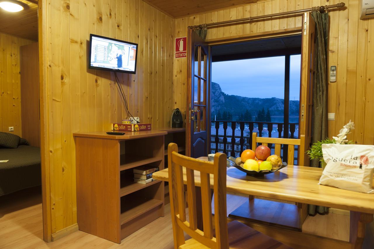 La Noguera Camping Sant Llorenç de Montgai Kültér fotó